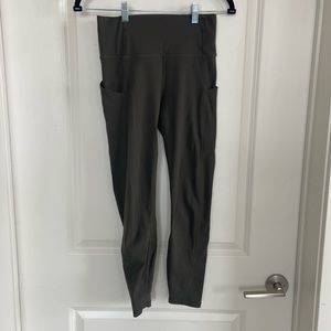 Fabletics Cropped Leggings with Pockets